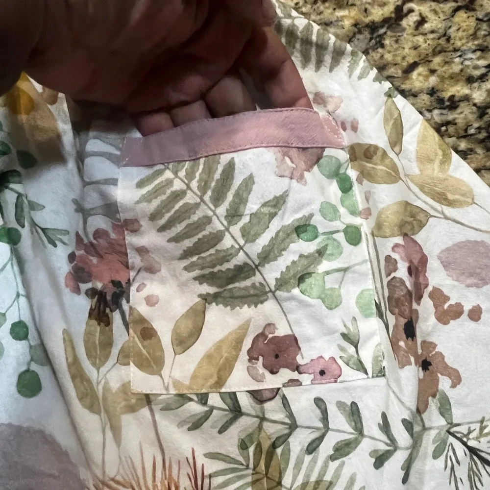 World Market Floral Cotton Bib Apron‎ Mauve Green Botanical Pleated Pockets